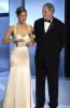 Nom du fichier : emmyawards-141.jpg
Poids du fichier : 38Ko
Dimensions : 393x600
Ajouté le : 19 Aout 2007 emmyawards-141.jpg