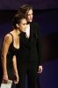Nom du fichier : 2001emmy-09.jpg
Poids du fichier : 102Ko
Dimensions : 682x1024
Ajouté le : 20 Avr 2006 2001emmy-09.jpg